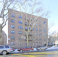 36-20 Bowne St in Flushing, NY - Building Photo - Building Photo