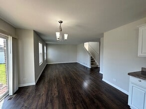 1672 Glenbrooke Ln in New Lenox, IL - Building Photo - Building Photo