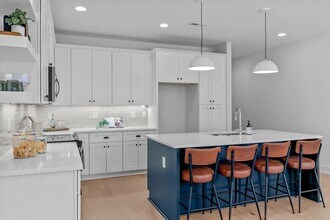 5057 Lundy Dr in Raleigh, NC - Foto de edificio - Building Photo