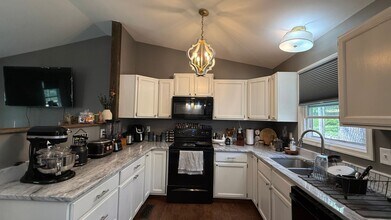 11 Hickory Ln in Stafford, VA - Building Photo - Building Photo