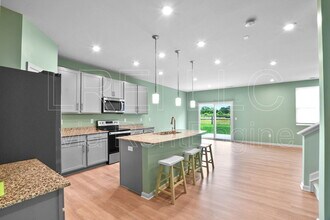 12027 Wooden Trace Dr in Louisville, KY - Building Photo - Building Photo