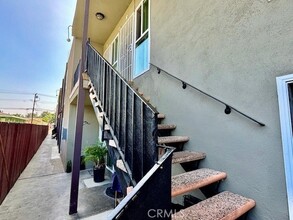 815 N Rose Ave, Unit L in Compton, CA - Foto de edificio - Building Photo