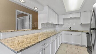 309 W South Ave in Tampa, FL - Building Photo