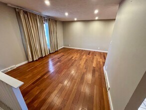 13815 West Cir in Omaha, NE - Building Photo - Building Photo