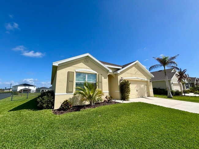 10736 SW Prato Wy in Port St. Lucie, FL - Building Photo - Building Photo