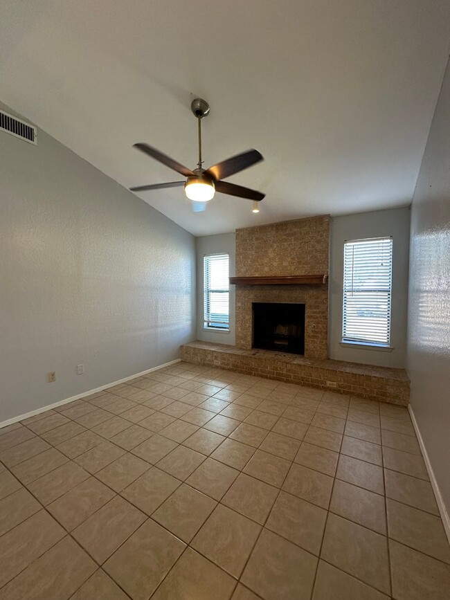 333 Rawhide Loop in Round Rock, TX - Building Photo - Building Photo