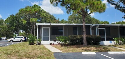 560 7th Pl in Vero Beach, FL - Building Photo - Building Photo