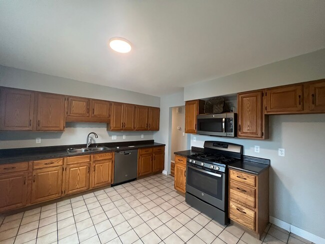 1760 Fairmont Dr in Springfield, IL - Building Photo - Building Photo