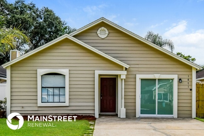 property at 1871 Alberta Ct S