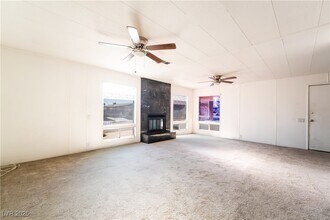 4790 Fuentes Way in Las Vegas, NV - Building Photo - Building Photo