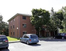 159 Edgehill Dr in Barrie, ON - Building Photo