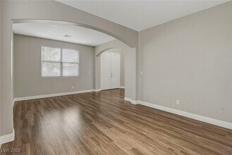 9676 Grouse Grove Ave in Las Vegas, NV - Building Photo - Building Photo