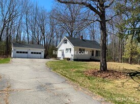 1844 Essex St in Bangor, ME - Building Photo