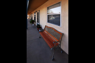 Montana Senior Village I & II in Las Cruces, NM - Foto de edificio - Building Photo