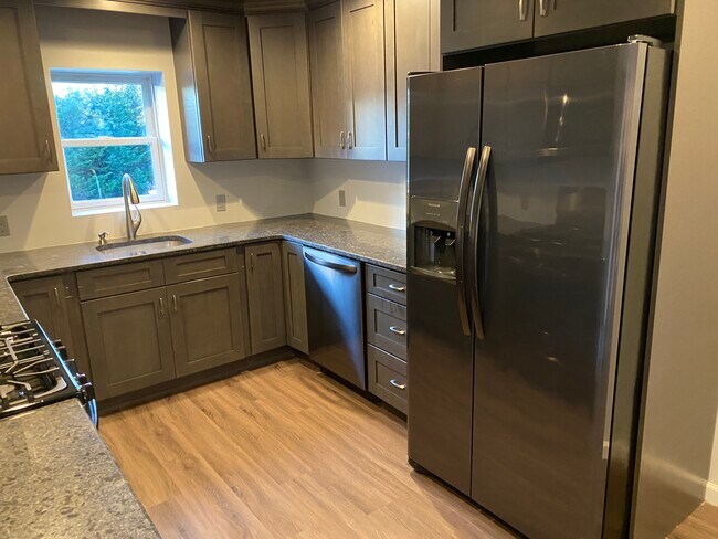 55 Woodhull Rd in Huntington, NY - Building Photo - Building Photo