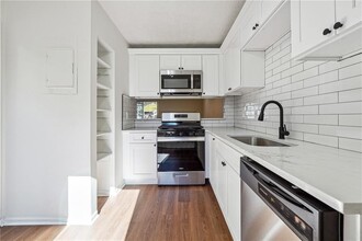 352 E Post Oak Crossing SW in Marietta, GA - Building Photo - Building Photo