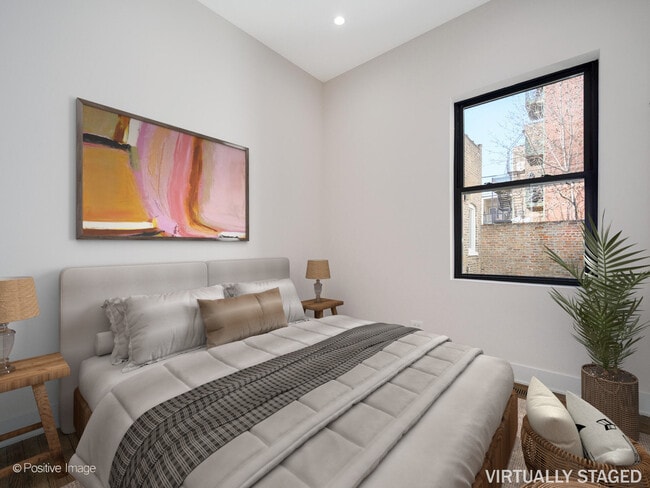 846 N Ashland Ave, Unit 2R in Chicago, IL - Foto de edificio - Building Photo