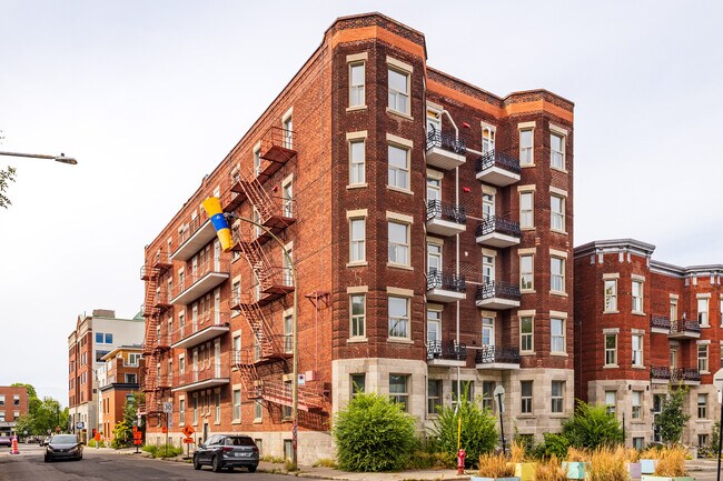397 Saint-Joseph O