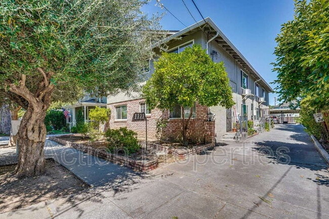 property at 1121 Garfield Ave