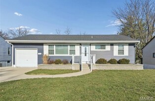 7625 General Sheridan Ln in Affton, MO - Building Photo