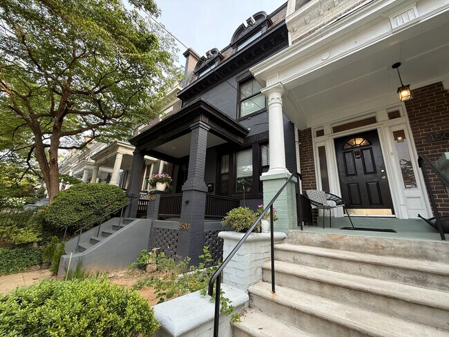1501 Buchanan St NW in Washington, DC - Foto de edificio - Building Photo
