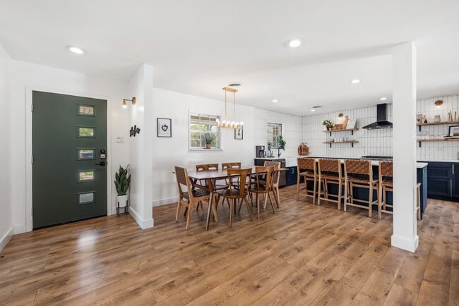 property at 3404 Parkway Terrace