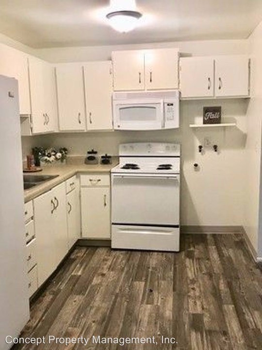 4652 S Arlington Park Dr in West Valley City, UT - Foto de edificio