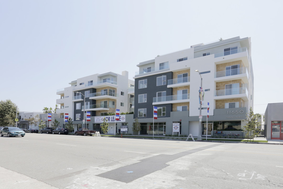 Hampstead Heath in Los Angeles, CA - Building Photo