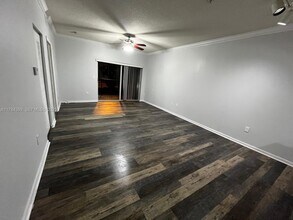 5900 W Sample Rd in Coral Springs, FL - Building Photo - Building Photo