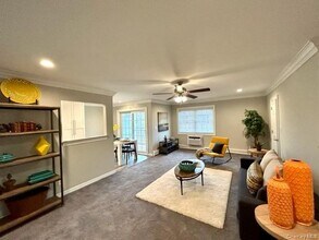 100 Imperial Way in Bayport, NY - Building Photo - Building Photo