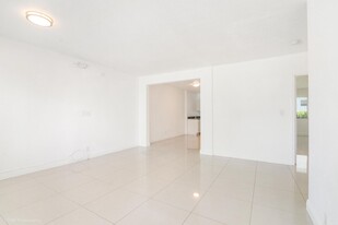 9800 East Bay Harbor Drive in Bay Harbor Islands, FL - Building Photo