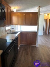 1298 Crume Rd in Vine Grove, KY - Building Photo - Building Photo