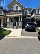 11 Ivor Cres in Brampton, ON - Building Photo