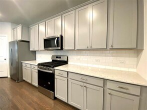 1836 Cantonata Dr in Leander, TX - Building Photo - Building Photo