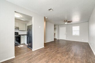 109 E Colcord Ave in Edmond, OK - Building Photo - Building Photo
