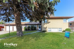 504 E 163rd St in South Holland, IL - Building Photo