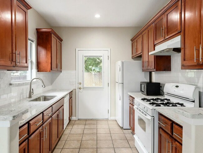 property at 1112 Juniper St