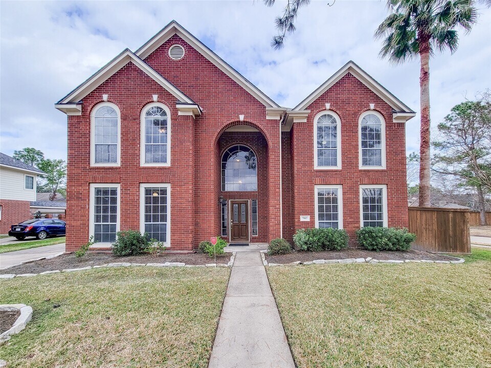7902 Feather Springs Dr in Houston, TX - Building Photo