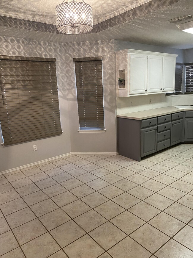 6819 5th St in Lubbock, TX - Building Photo - Building Photo