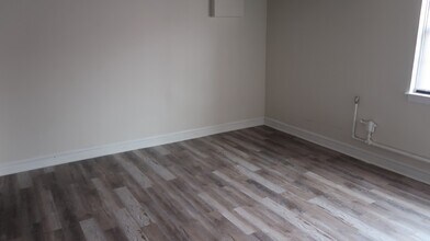 5301 N Ashland Ave in Chicago, IL - Foto de edificio - Building Photo