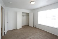 Regency Woods photo'