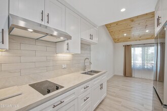 5540 Lake Lindero Dr in Agoura Hills, CA - Building Photo - Building Photo