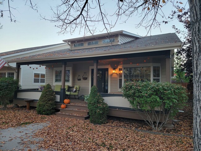 property at 2811 O'Shaughnesy St