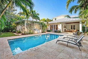 120 Grove Way in Delray Beach, FL - Building Photo