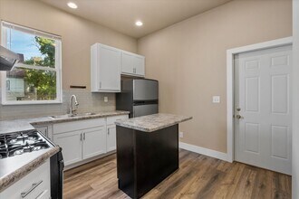 2716 N Murray Ave in Milwaukee, WI - Building Photo - Building Photo