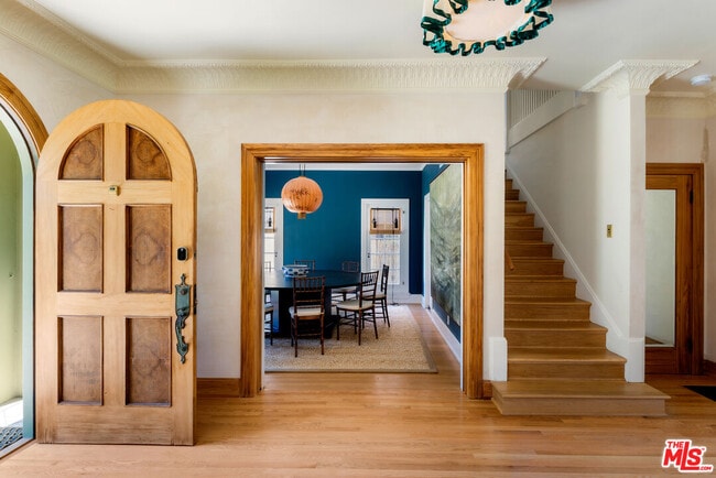 1672 Buckingham Rd in Los Angeles, CA - Building Photo - Building Photo