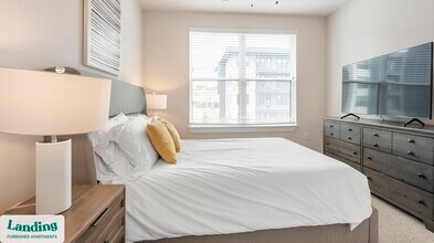 15950 Chase Hill Blvd, Unit 3301 in San Antonio, TX - Foto de edificio - Building Photo