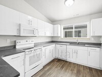 1700 Sandhill Rd photo'