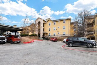 7323 Snowden Rd in San Antonio, TX - Building Photo - Building Photo