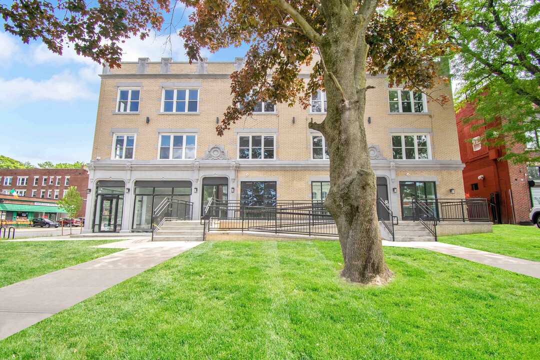 479 Farmington Ave in Hartford, CT - Building Photo